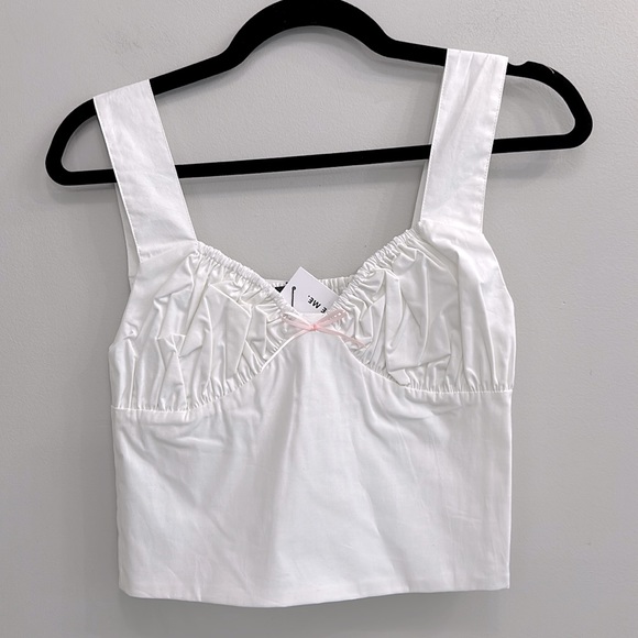 With jean Bridgette top - Picture 1 of 6